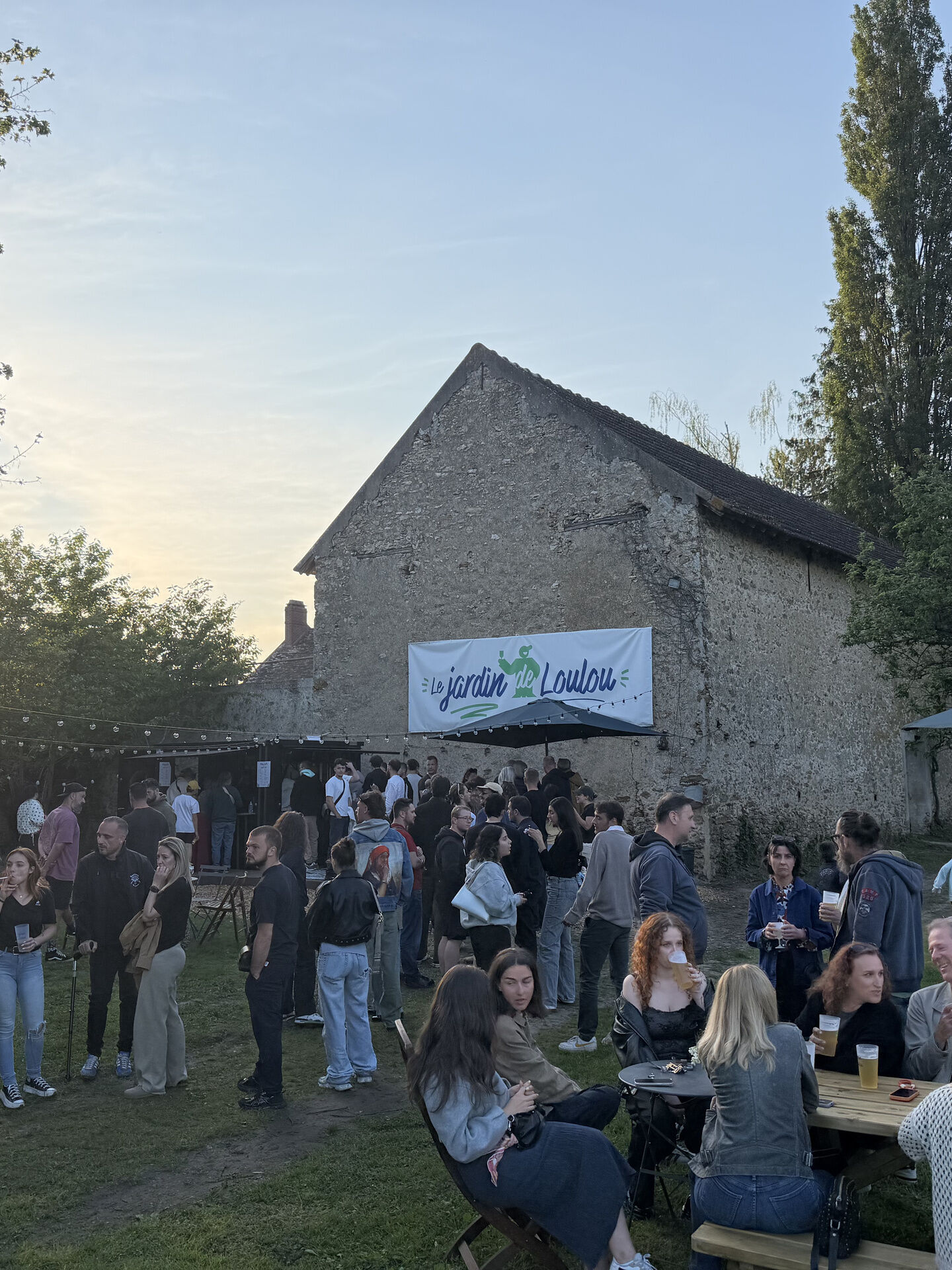Privatisation au coucher de soleil — Le Jardin de Loulou, Bullion (Yvelines)